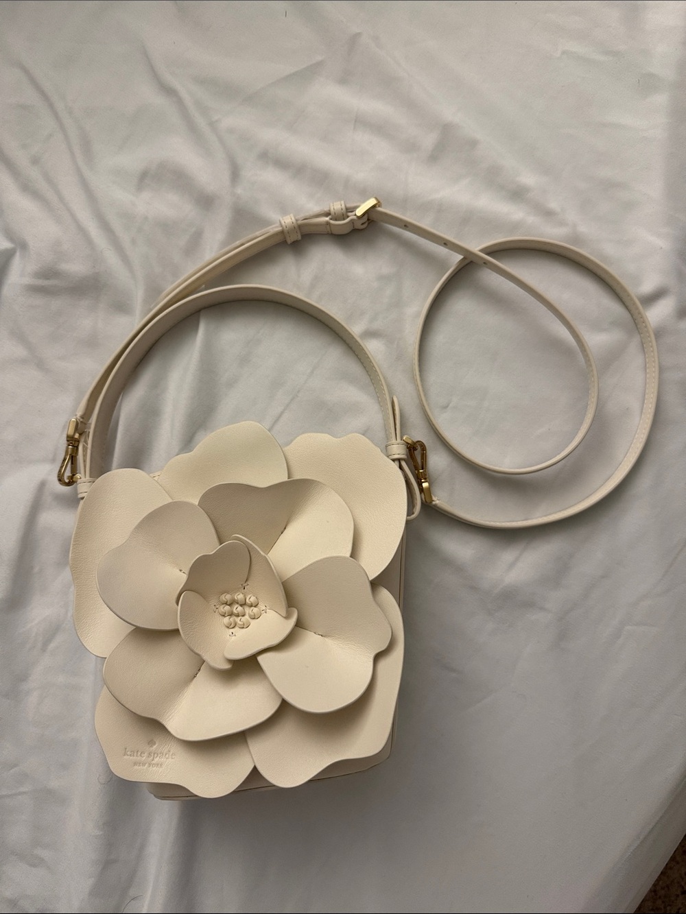 Authentic Kate Spade Flora Bucket Bag in cream/white color